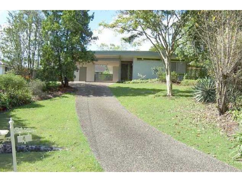 4 Whitian Street, Chapel Hill QLD 4069