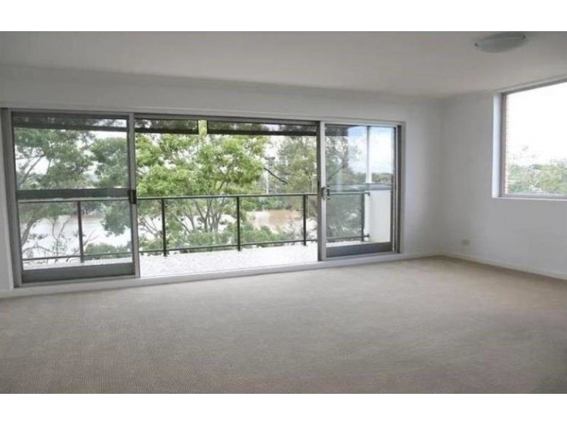 19/136 Macquarie Street, St Lucia QLD 4067