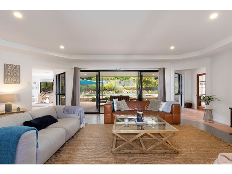 128 Pioneer Crescent, Bellbowrie QLD 4070