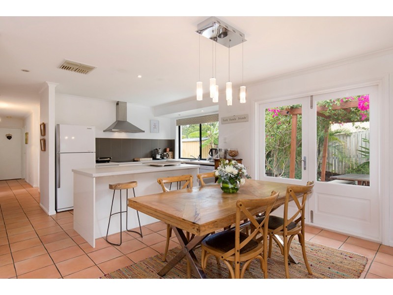 128 Pioneer Crescent, Bellbowrie QLD 4070