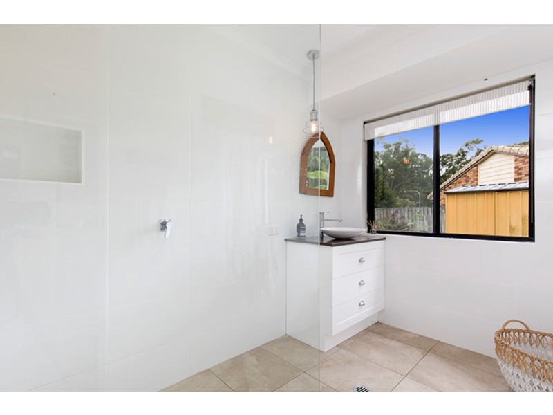 128 Pioneer Crescent, Bellbowrie QLD 4070