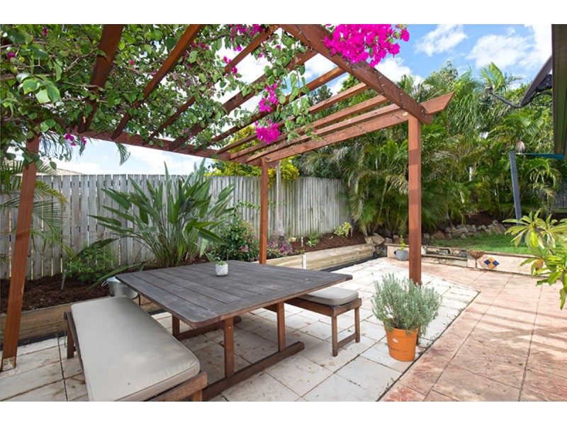 128 Pioneer Crescent, Bellbowrie QLD 4070