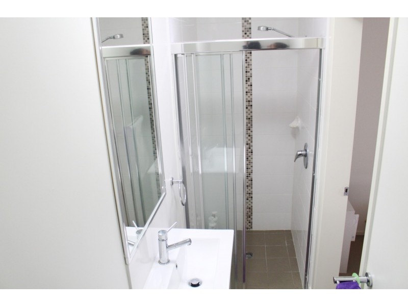 2/255 Moggill Road, Indooroopilly QLD 4068