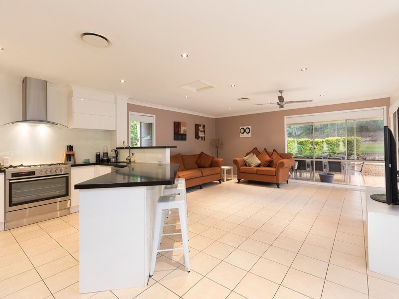 92 Fiddlewood Crescent, Bellbowrie QLD 4070