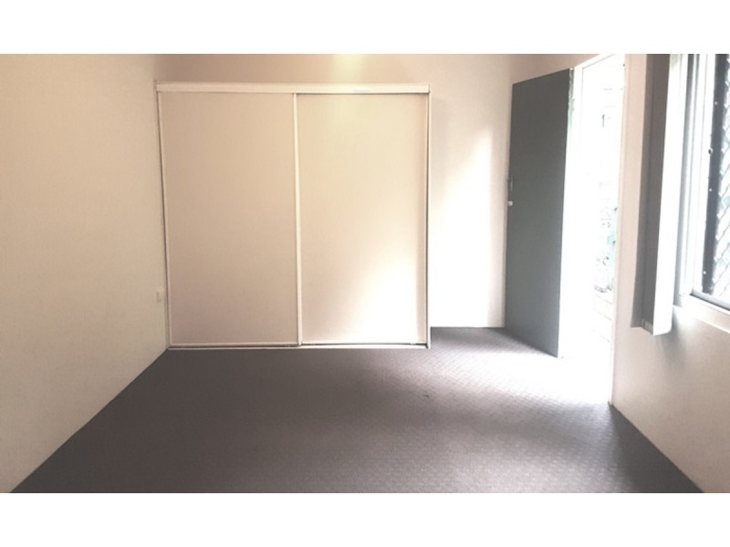 5/25 Sir Fred Schonell Drive, St Lucia QLD 4067