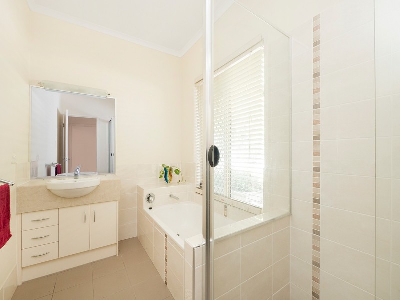 32 Church Road, Bellbowrie QLD 4070