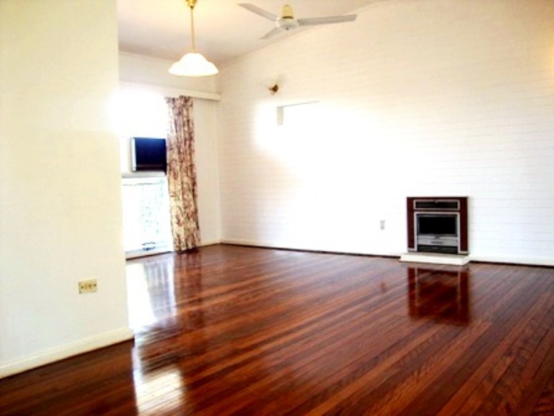 2 Wiseman Street, Kenmore QLD 4069