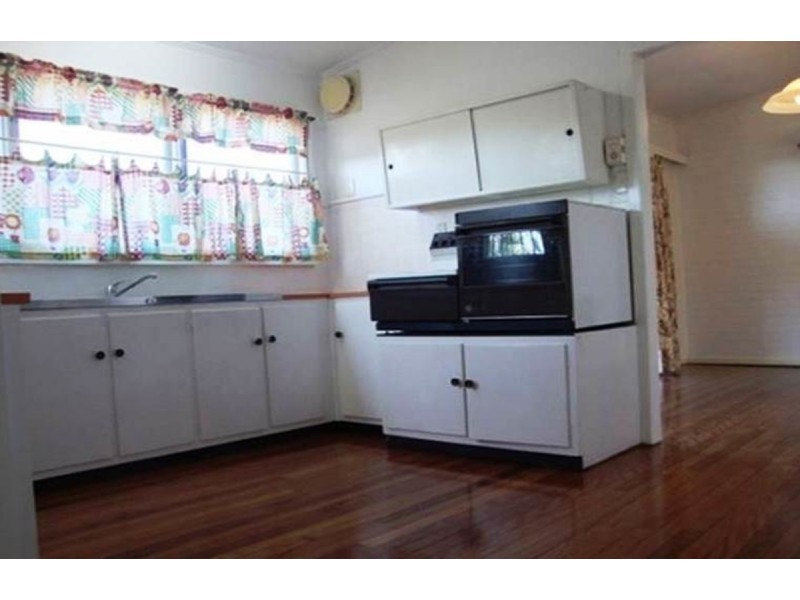 2 Wiseman Street, Kenmore QLD 4069