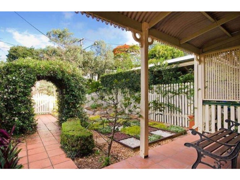 18 Mossman Street, Taringa QLD 4068