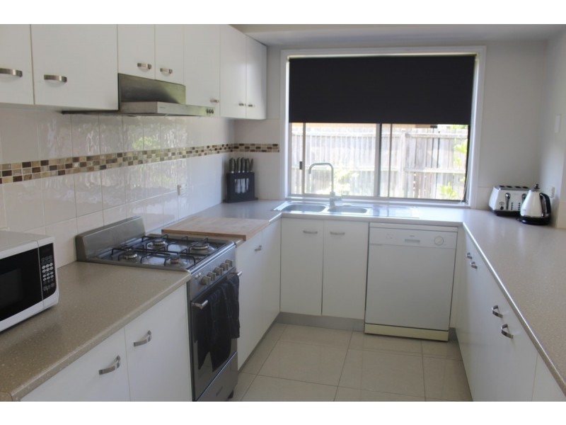 1/27 Sugarwood Street, Bellbowrie QLD 4070