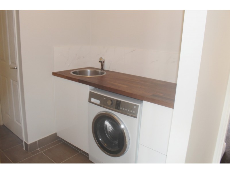 1/27 Sugarwood Street, Bellbowrie QLD 4070