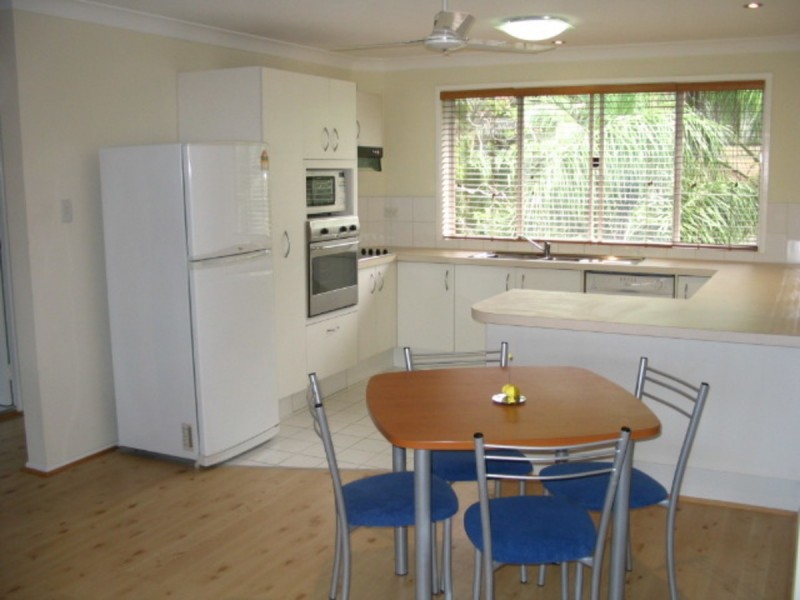 16/2 Brasted Street, Taringa QLD 4068