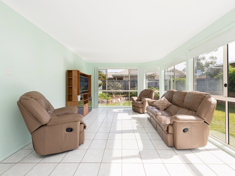 68 Crestwood Place, Moggill QLD 4070