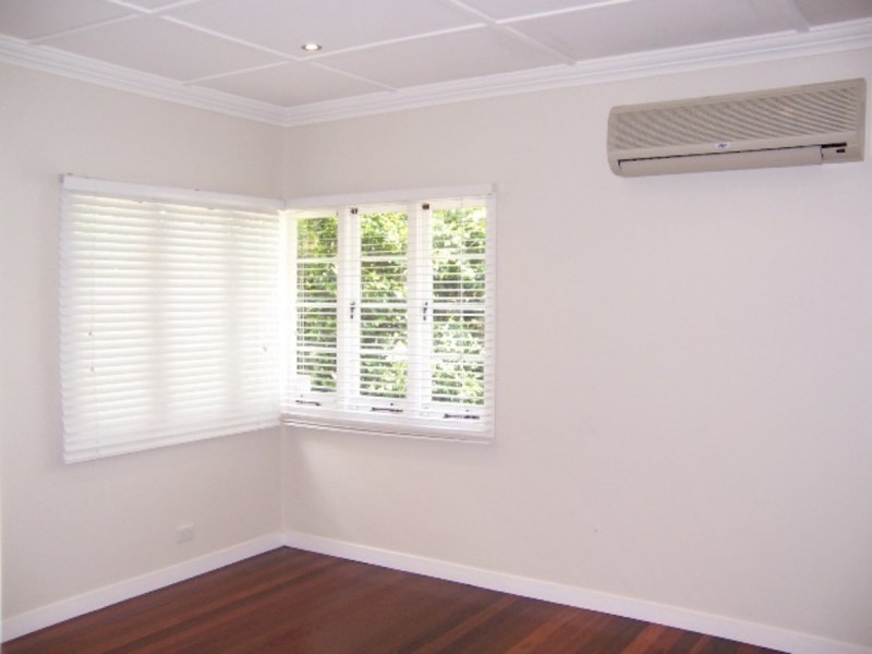 91 Main Avenue, Bardon QLD 4065