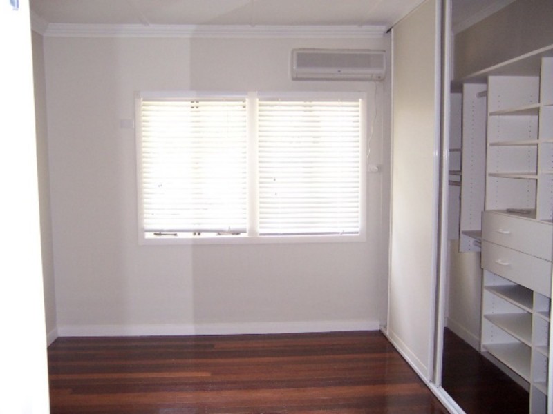 91 Main Avenue, Bardon QLD 4065