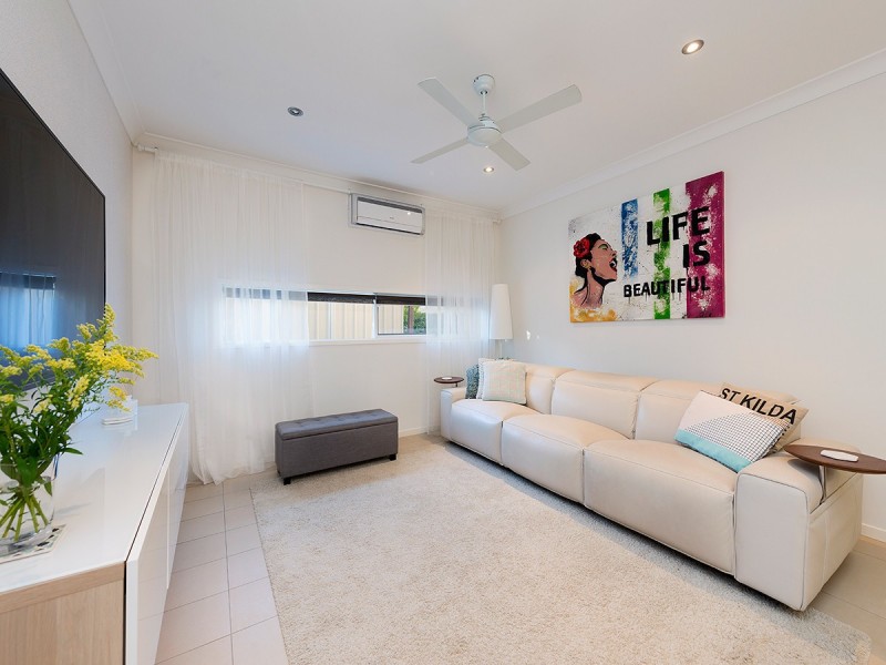 20 Grange Place, Moggill QLD 4070