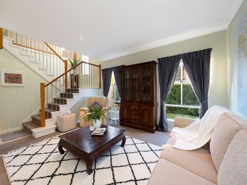 20 Grange Place, Moggill QLD 4070