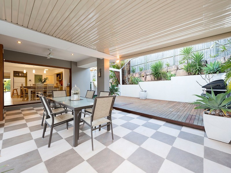 20 Grange Place, Moggill QLD 4070