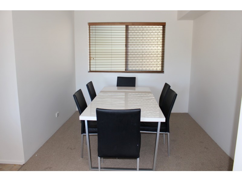 1/37 Mitre Street, St Lucia QLD 4067