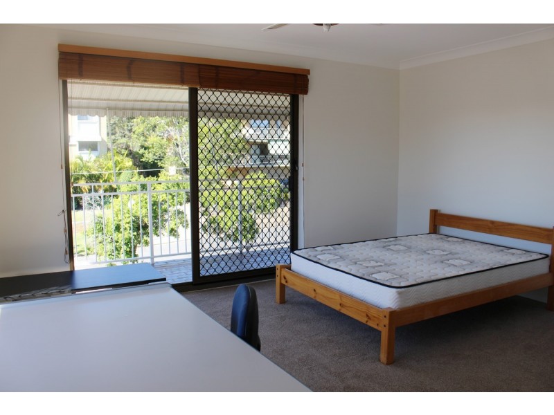 1/37 Mitre Street, St Lucia QLD 4067