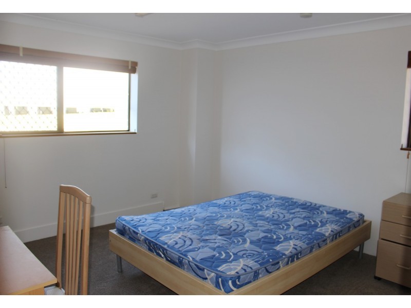 1/37 Mitre Street, St Lucia QLD 4067