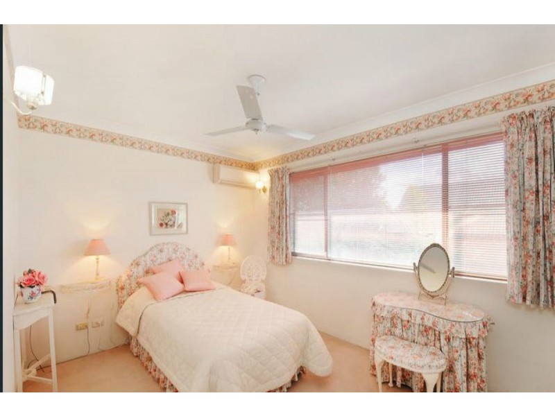1/54 Durham Street, St Lucia QLD 4067