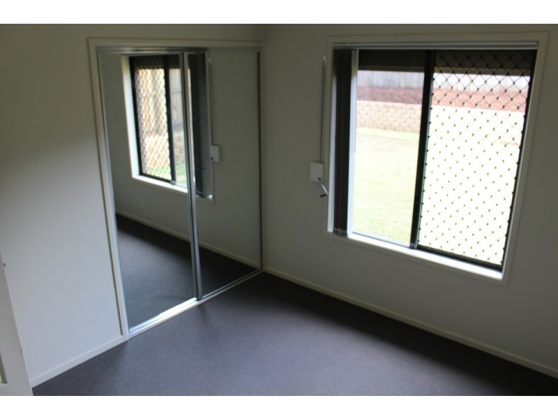 27 Lilly Pilly Place, Moggill QLD 4070