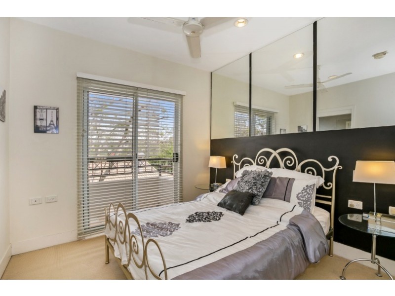 8/23 Bellevue Terrace, St Lucia QLD 4067