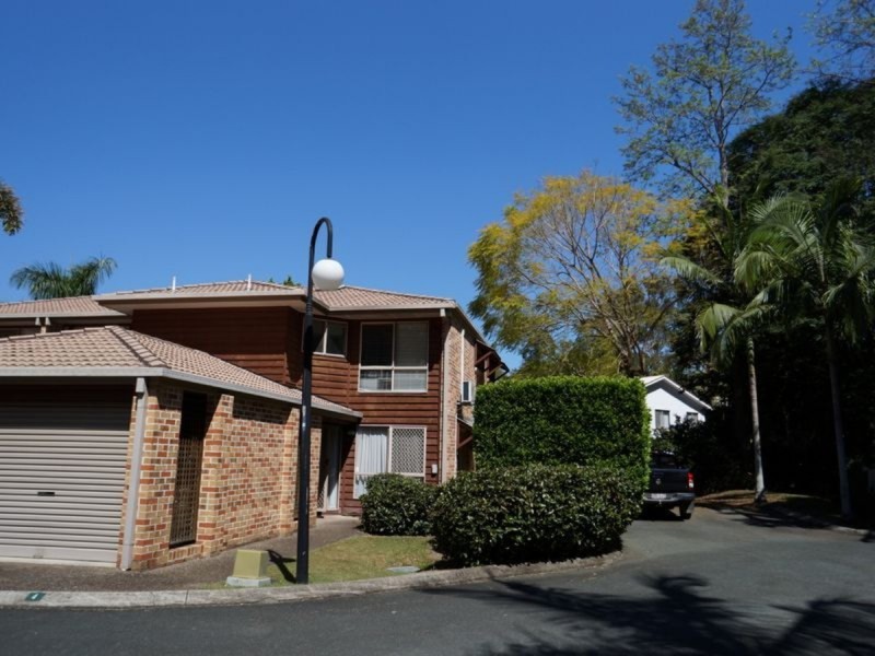 4/43 Moordale Street, Chapel Hill QLD 4069