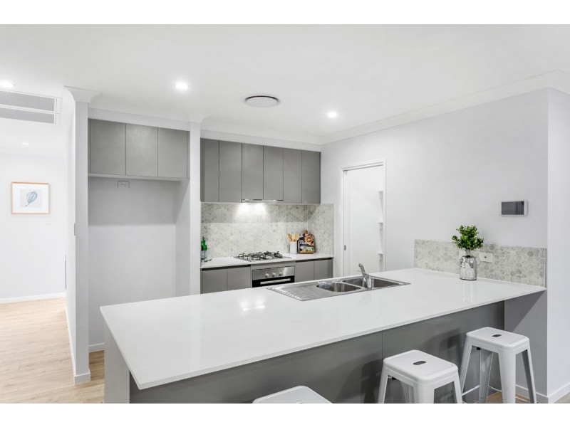 74 Honeyeater Crescent, Moggill QLD 4070