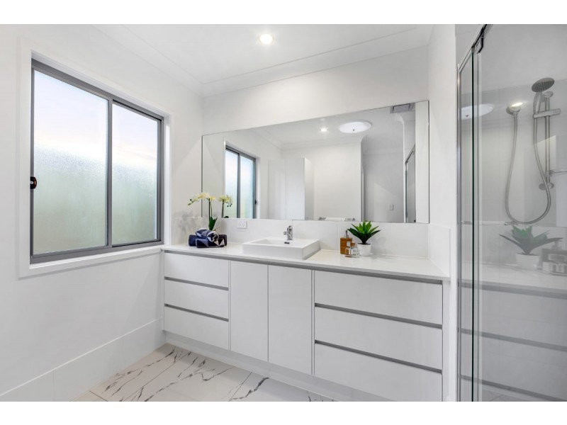 74 Honeyeater Crescent, Moggill QLD 4070