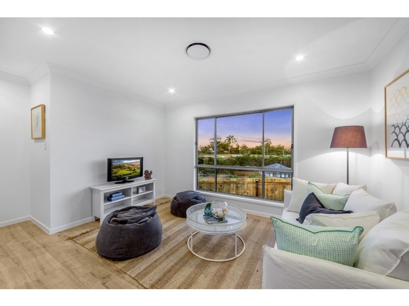 74 Honeyeater Crescent, Moggill QLD 4070