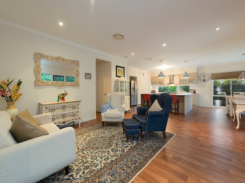 7 Grange Place, Moggill QLD 4070