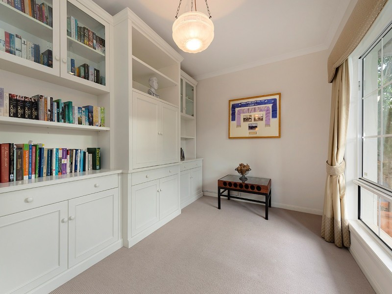 7 Grange Place, Moggill QLD 4070