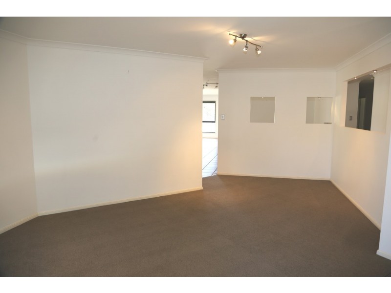 12 Glenwood Place, Moggill QLD 4070