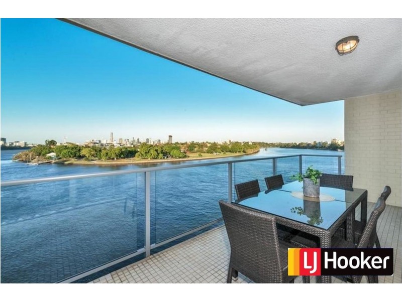 13/8 Sandford Street, St Lucia QLD 4067