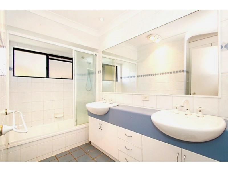 8/54 York Street, Indooroopilly QLD 4068