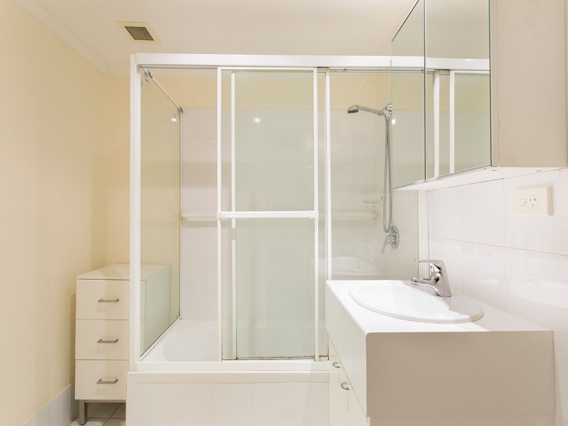 4/16 Patrick Lane, Toowong QLD 4066