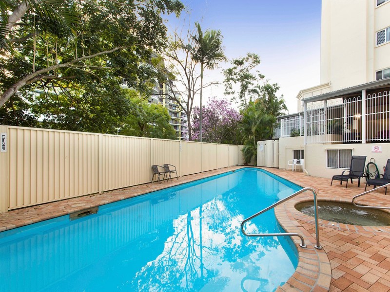 4/16 Patrick Lane, Toowong QLD 4066
