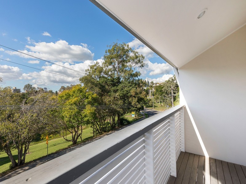 4/37 Indooroopilly Road, Taringa QLD 4068