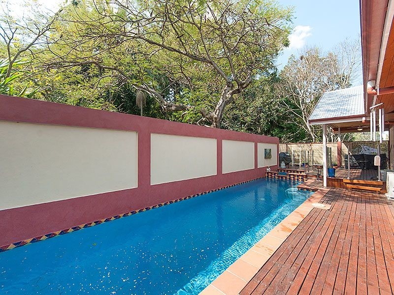 4 Sleath Street, Toowong QLD 4066