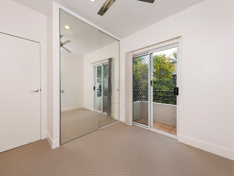 7/23 Bellevue Terrace, St Lucia QLD 4067