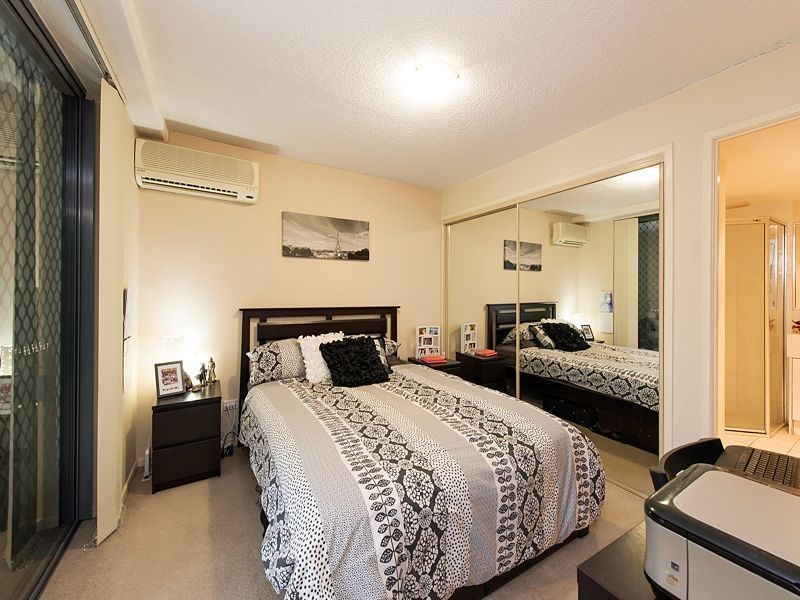 32/8 Booth Street, Toowong QLD 4066