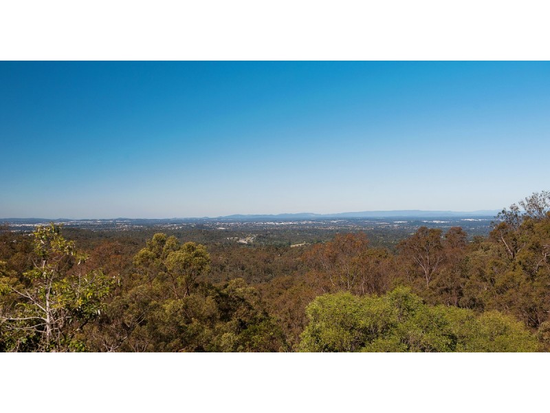 880 Grandview Road, Upper Brookfield QLD 4069