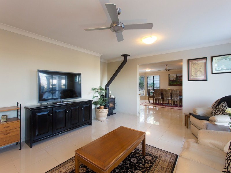 7 Greenwood Close, Moggill QLD 4070