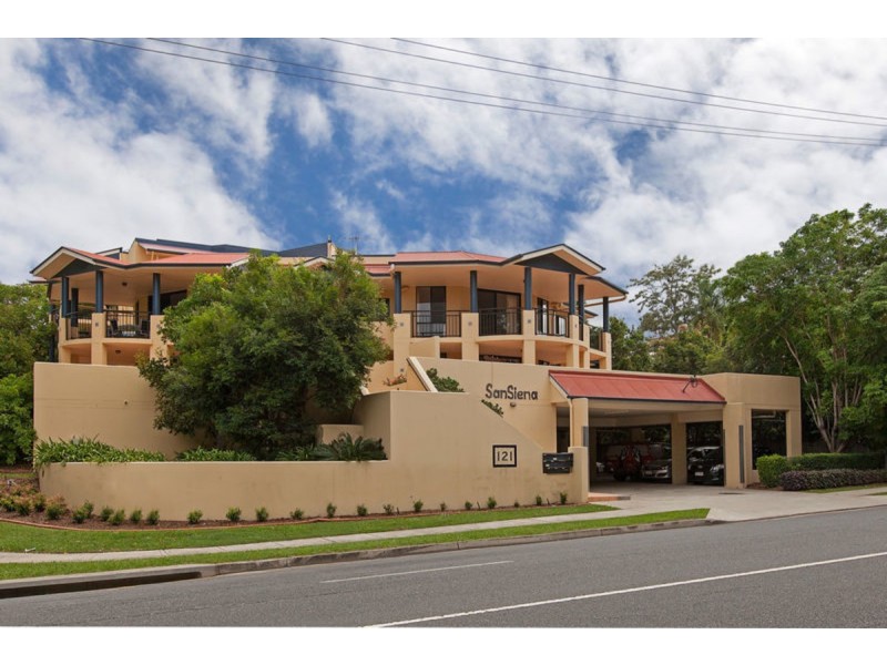 3/121 Sir Fred Schonell Drive, St Lucia QLD 4067