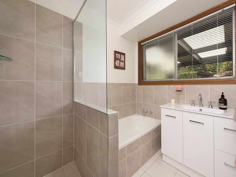 7 Kanooka Street, Bellbowrie QLD 4070