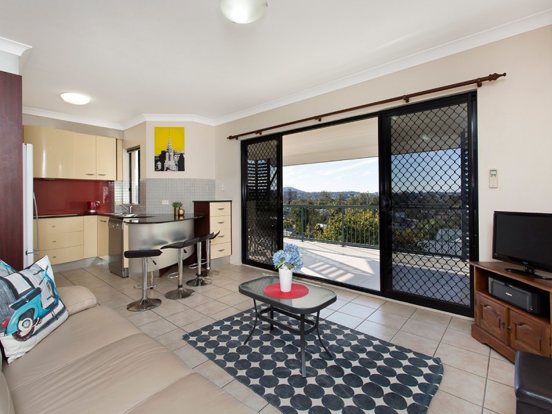 5/194 Carmody Road, St Lucia QLD 4067