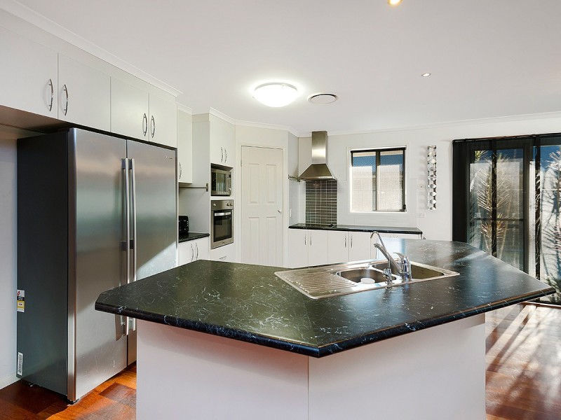 47 Westaway Crescent, Bellbowrie QLD 4070