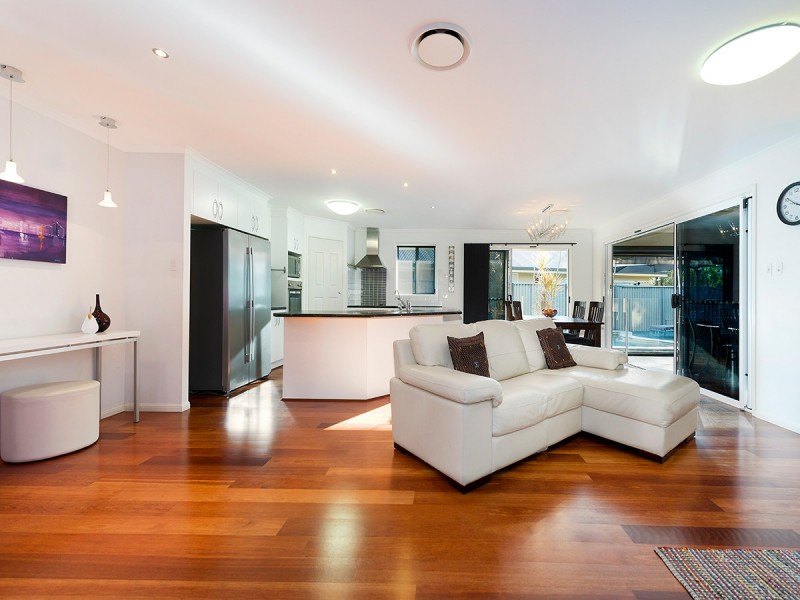 47 Westaway Crescent, Bellbowrie QLD 4070